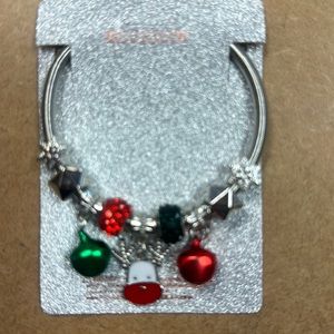 Holiday charm bracelet 🎄🎄🍁🍁🍂🍂🍂🍃🍃